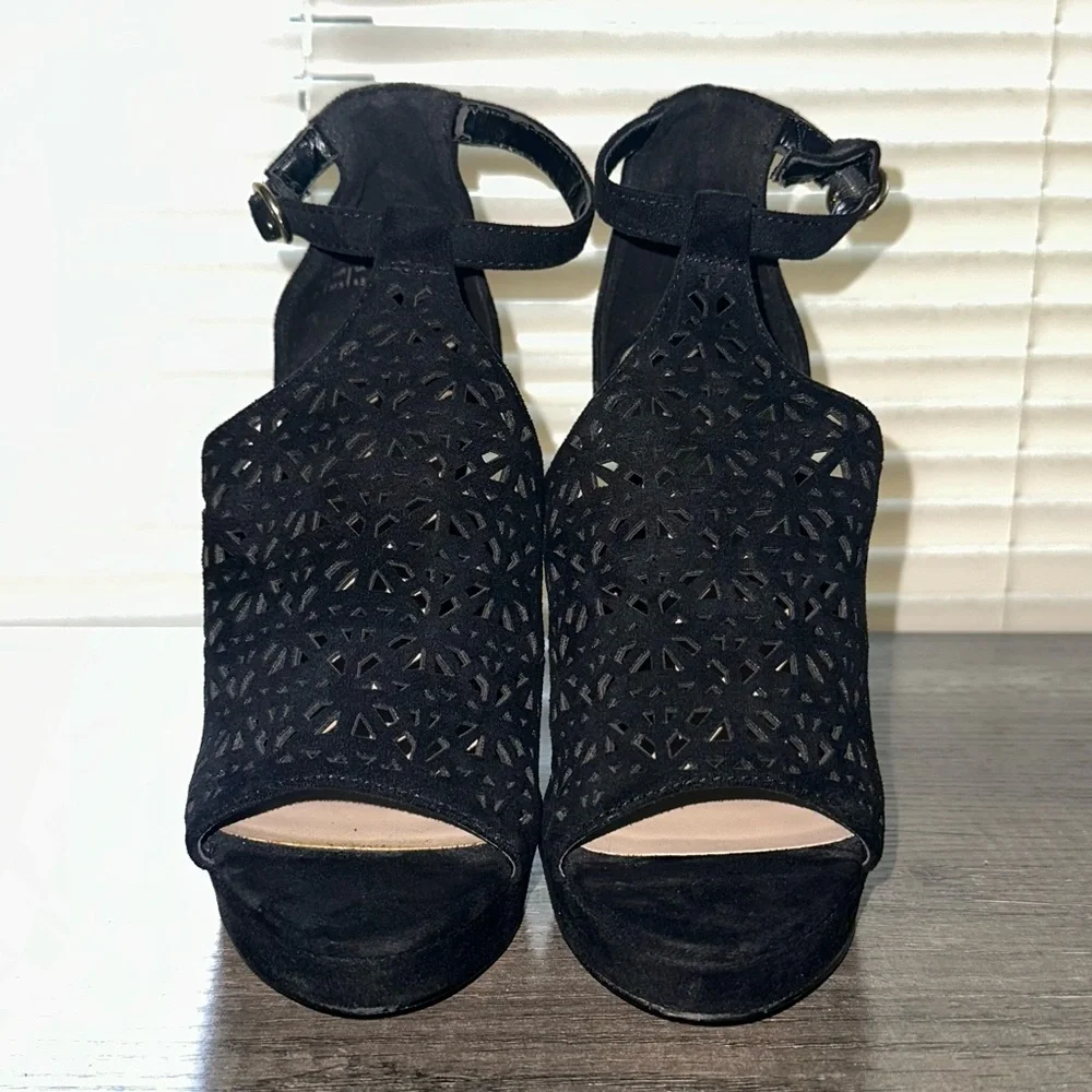 Aldo Vizzola Black Perforated Faux Suede Open Toe Platform‎ 5